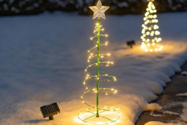 Diy outdoor christmas tree